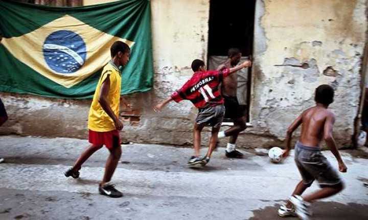 Ini Dia Alasan Orang Brasil Pada Jago Main Bola