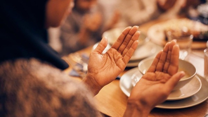 Takut Ketiduran dan Tidak Sahur, Ini Niat Puasa Ramadhan Sebulan Penuh