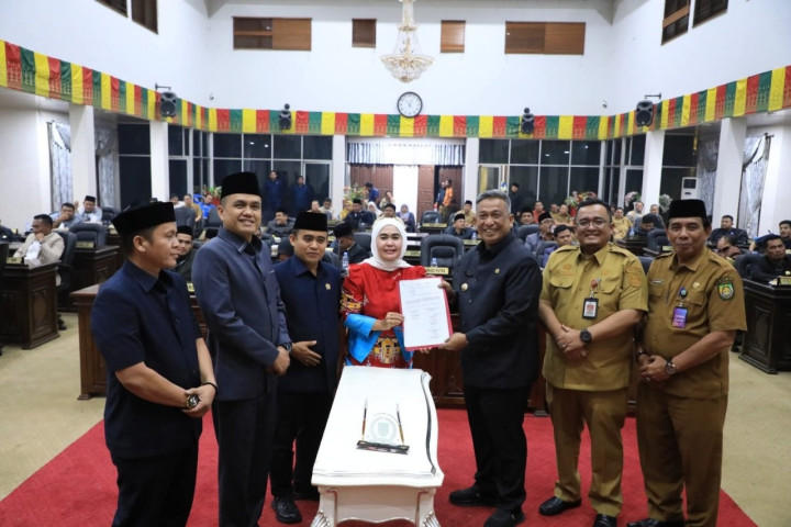 APBD Perubahan 2025 Rokan Hulu Disahkan, Anggaran Rp2 Triliun Lebih Fokus Dorong Pembangunan Daerah