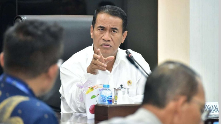 Mentan Ngamuk! Janji Pecat Koruptor Bantuan Bencana Dalam 24 Jam!