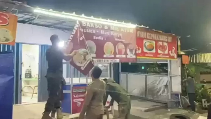 Arahan Presiden, Spanduk UMKM Menuju Rumah Prabowo Dicopot