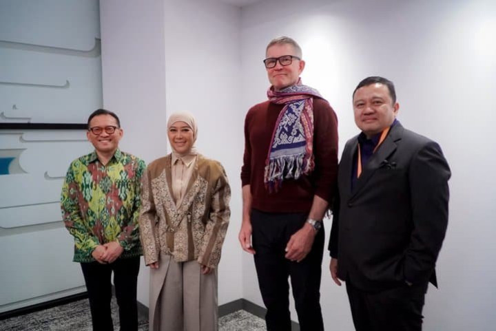 Bertemu CEO Roblox, Menkomdigi Minta Verifikasi Usia dan Keamanan Anak Diperketat